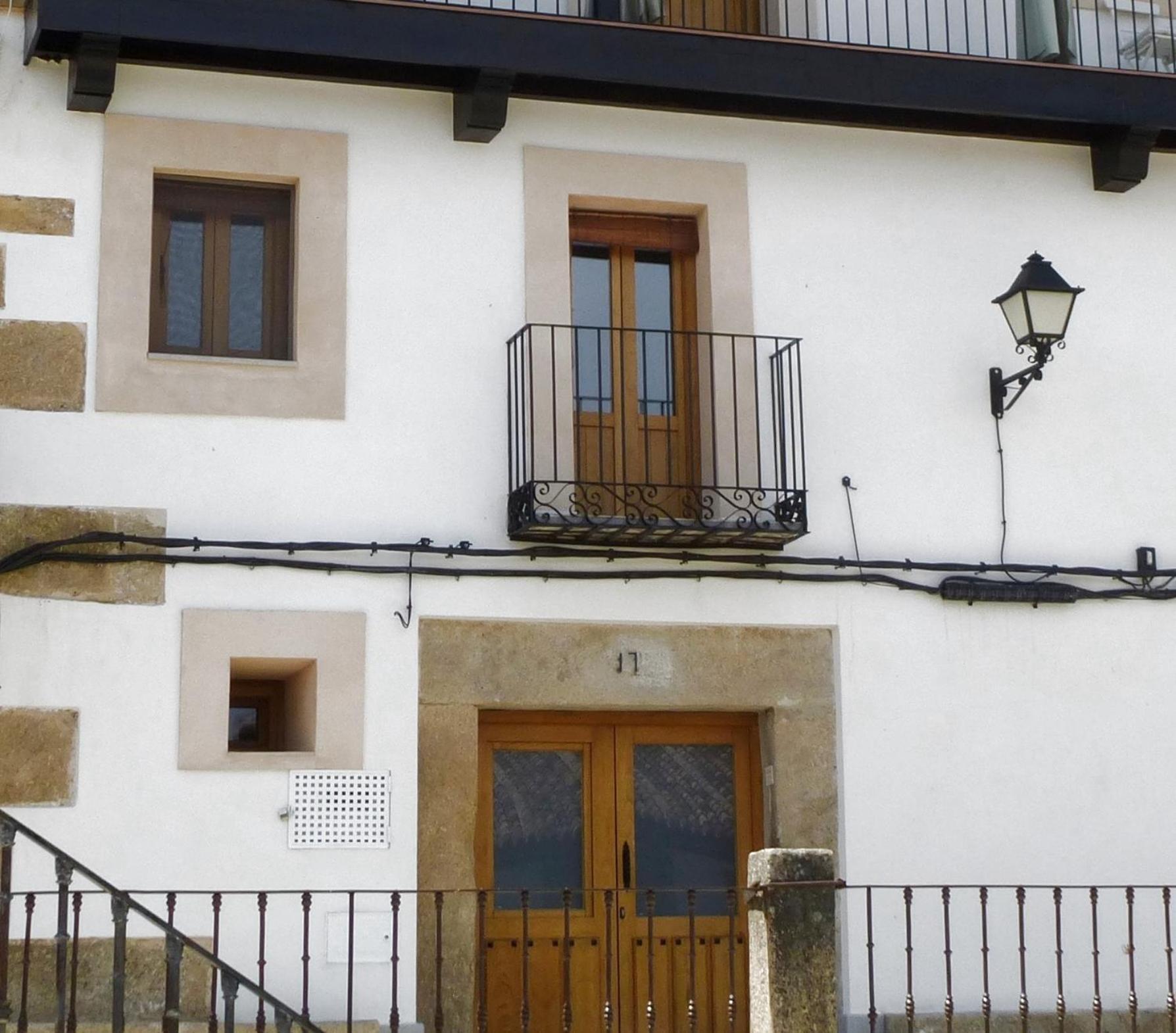 Apartamentos Rurales Entre Fuentes Куакос-де-Юсте Экстерьер фото