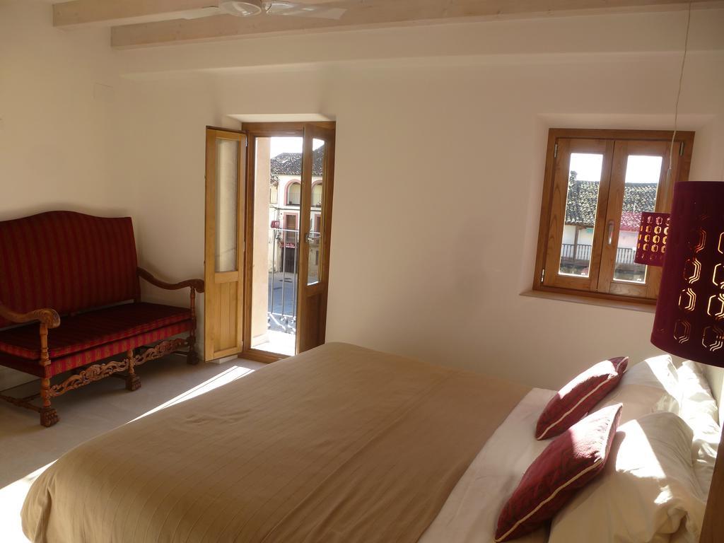 Apartamentos Rurales Entre Fuentes Куакос-де-Юсте Экстерьер фото