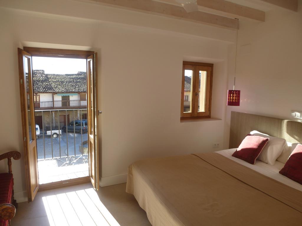 Apartamentos Rurales Entre Fuentes Куакос-де-Юсте Экстерьер фото